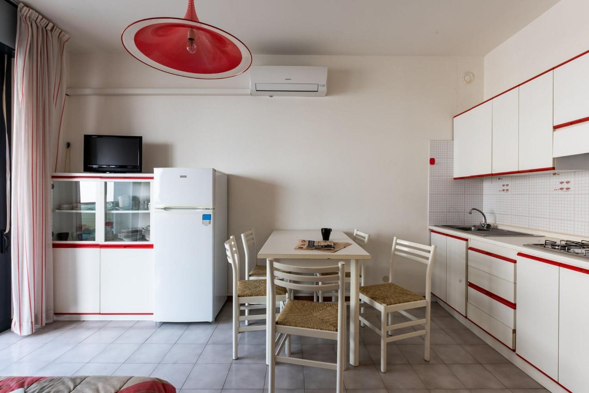 Apartment Seafront With Pool In Bibione